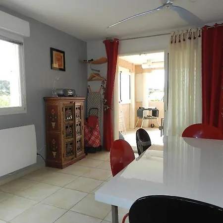 Le Lavandou, 3 Pieces, 6 Personnes - Fr-1-251-589